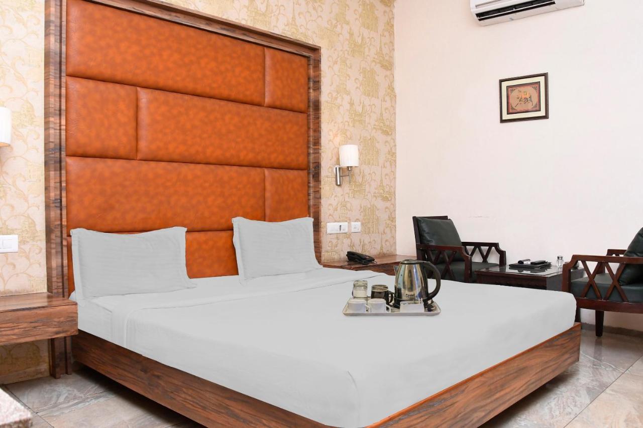 Townhouse 900 Hotel Surya Palace Bhilai Extérieur photo