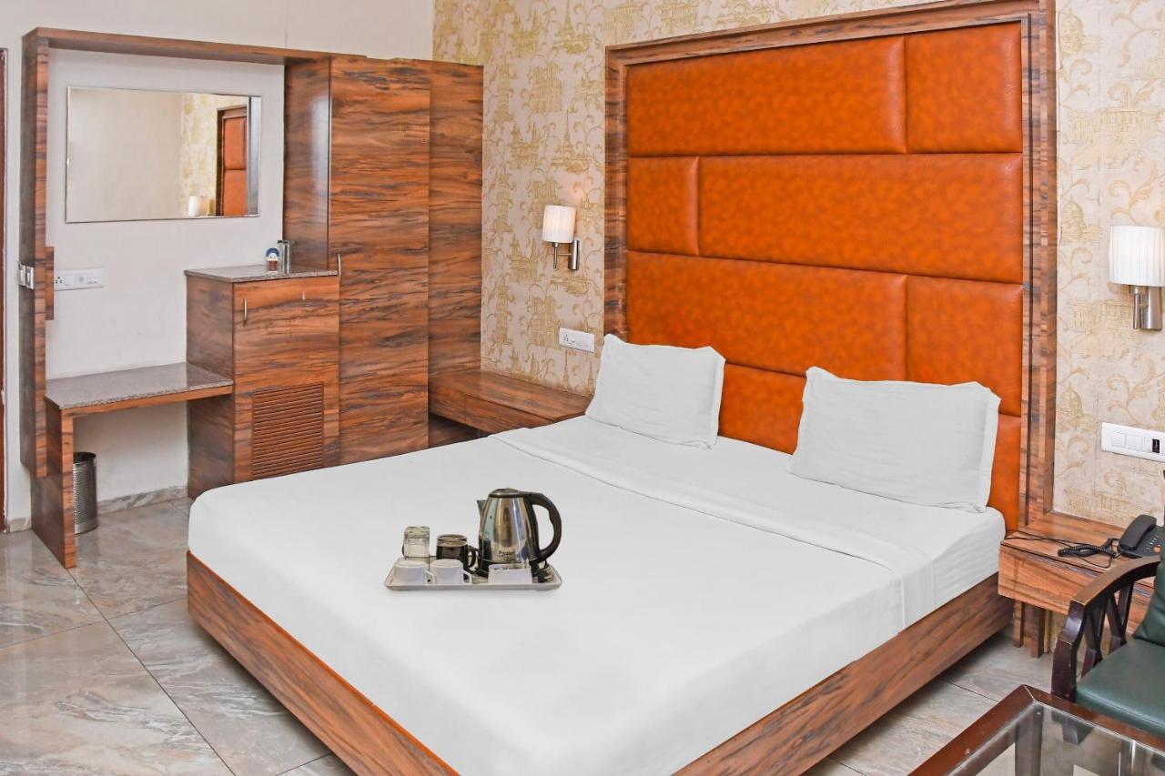 Townhouse 900 Hotel Surya Palace Bhilai Extérieur photo