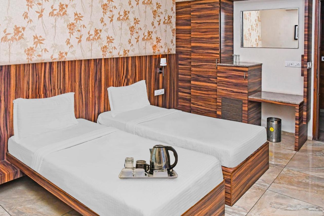 Townhouse 900 Hotel Surya Palace Bhilai Extérieur photo